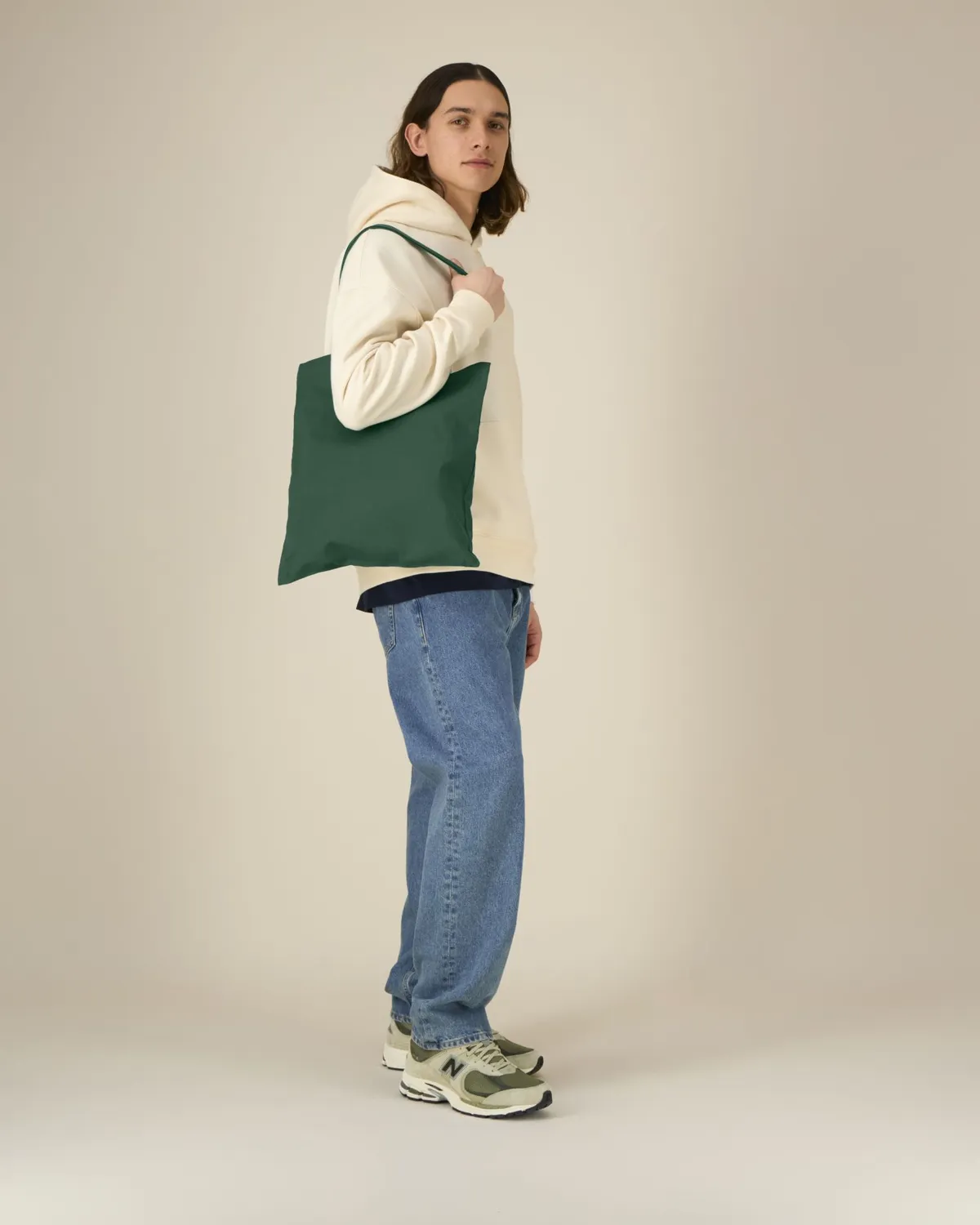 Light Tote Bag in bottle green, voorkant