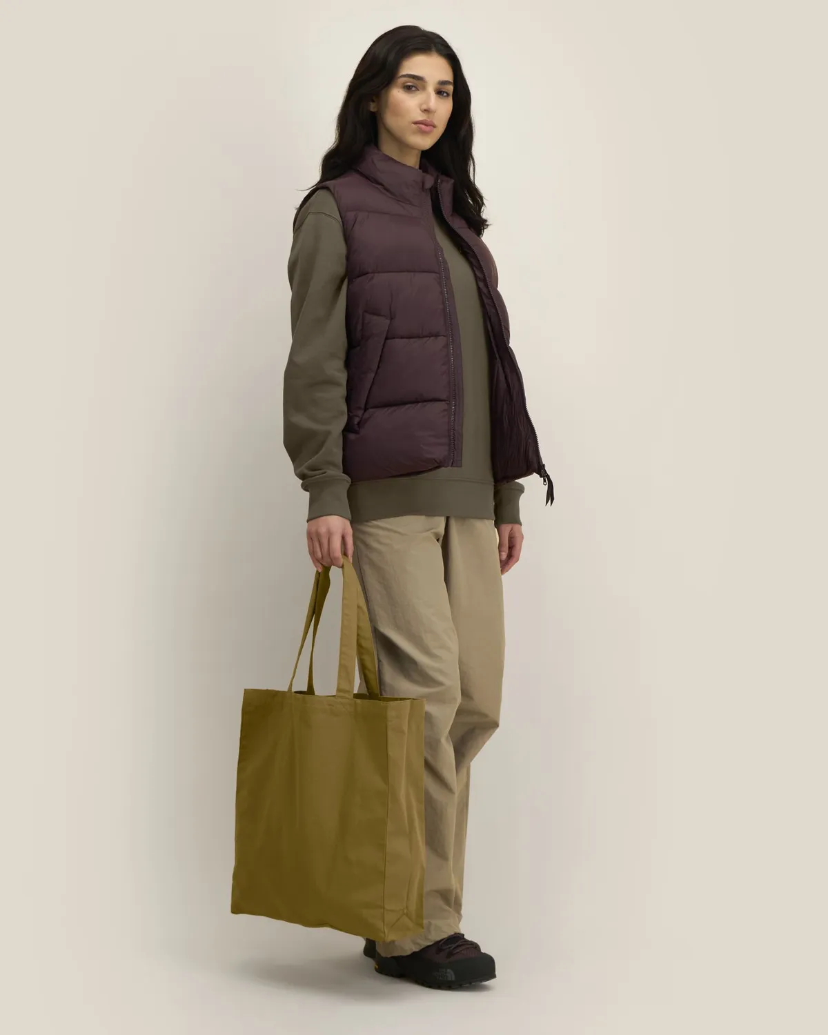 Mid Tote Bag in bronze, voorkant