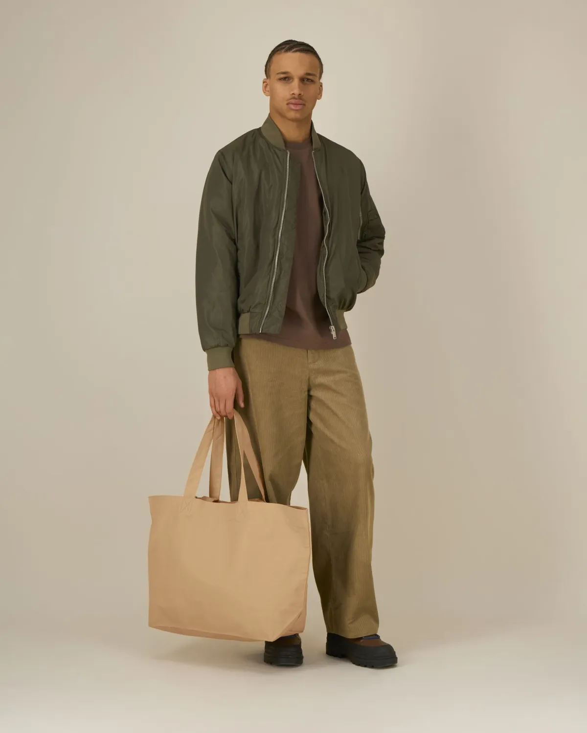 Shopping Bag 2.0 in latte, voorkant