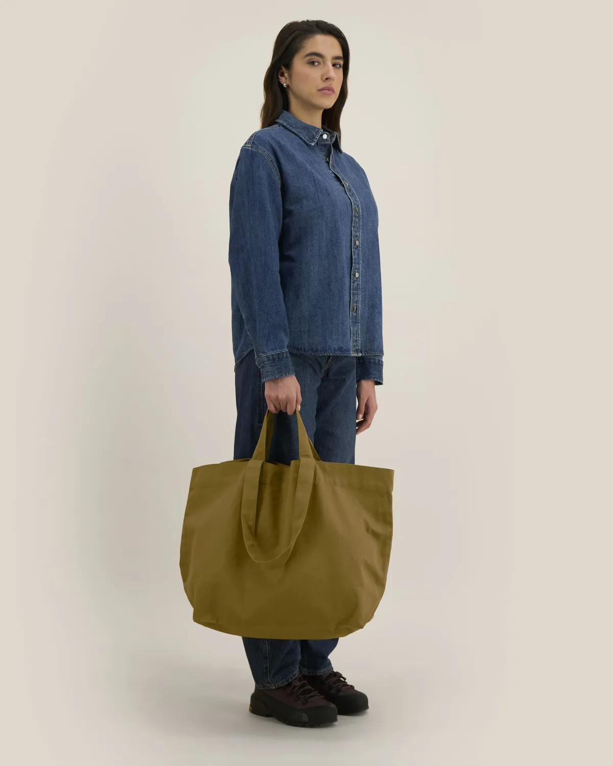 Shopping Bag 2.0 in bronze, voorkant