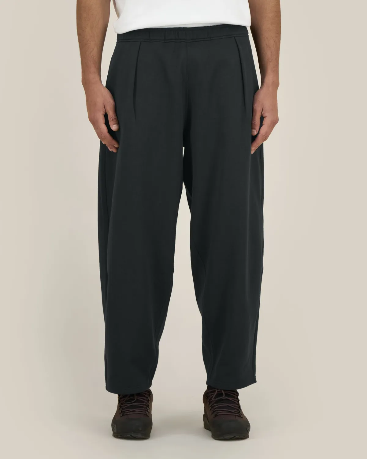 Barreler in black, voorkant