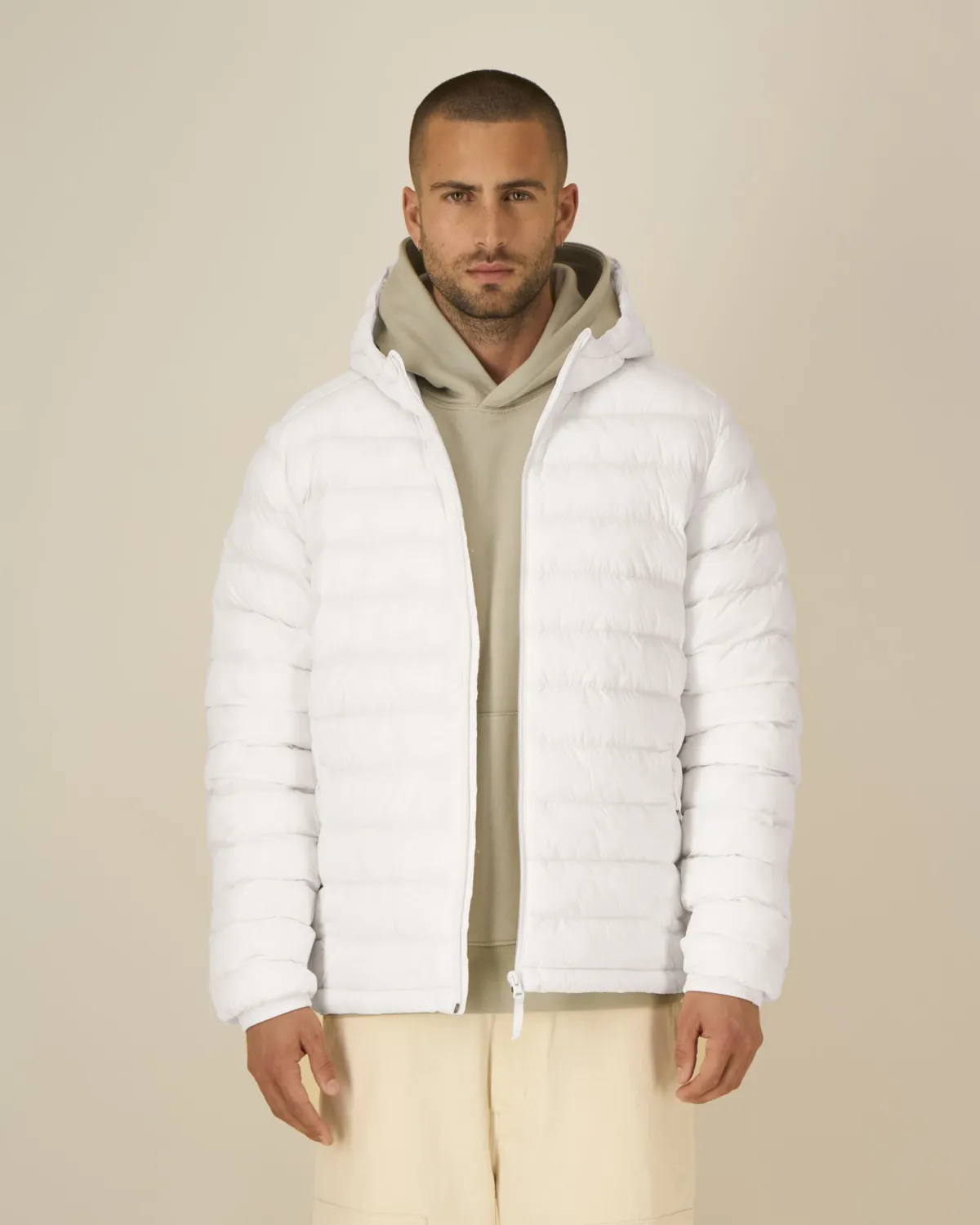 Stanley Voyager 2.0 in off white, voorkant
