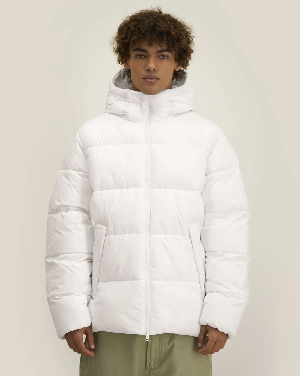 Puffer 2.0 in off white, voorkant