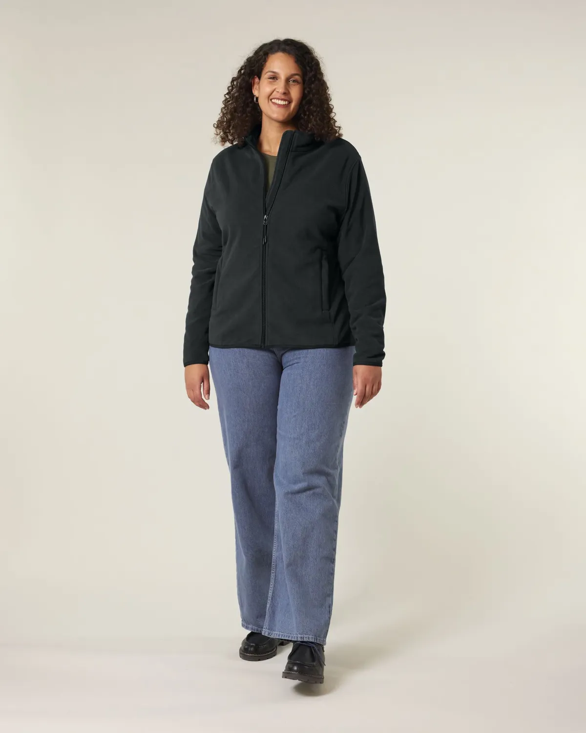 Stella Guider in black, voorkant