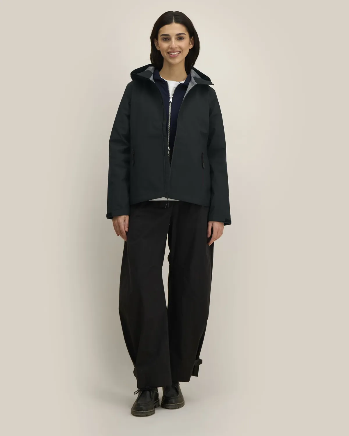 Stella Stormer in black, voorkant