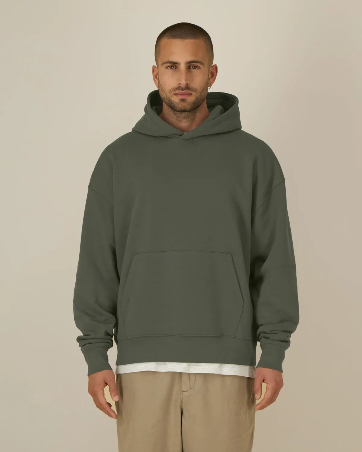 Chaser in khaki, voorkant