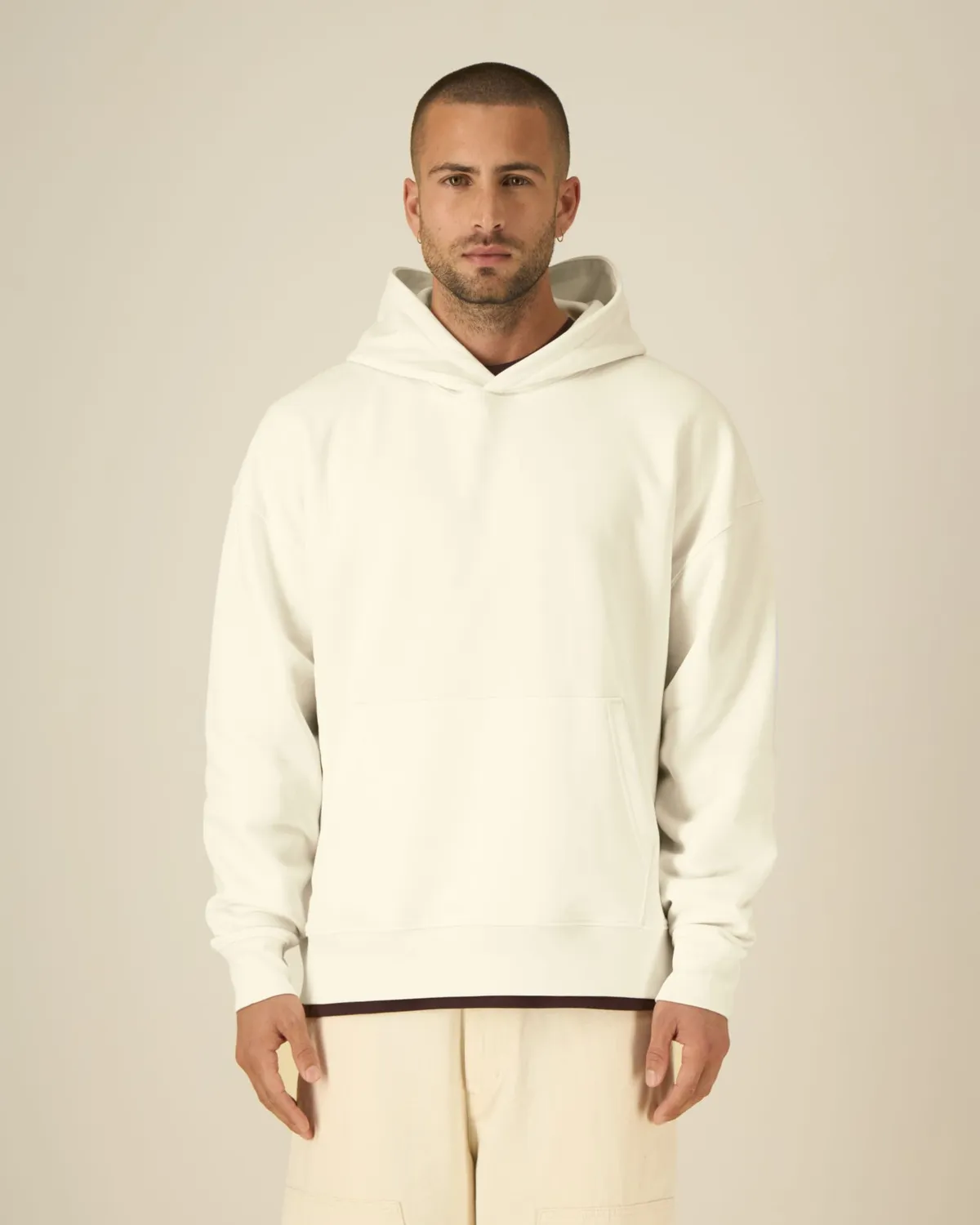 Chaser in cream, voorkant