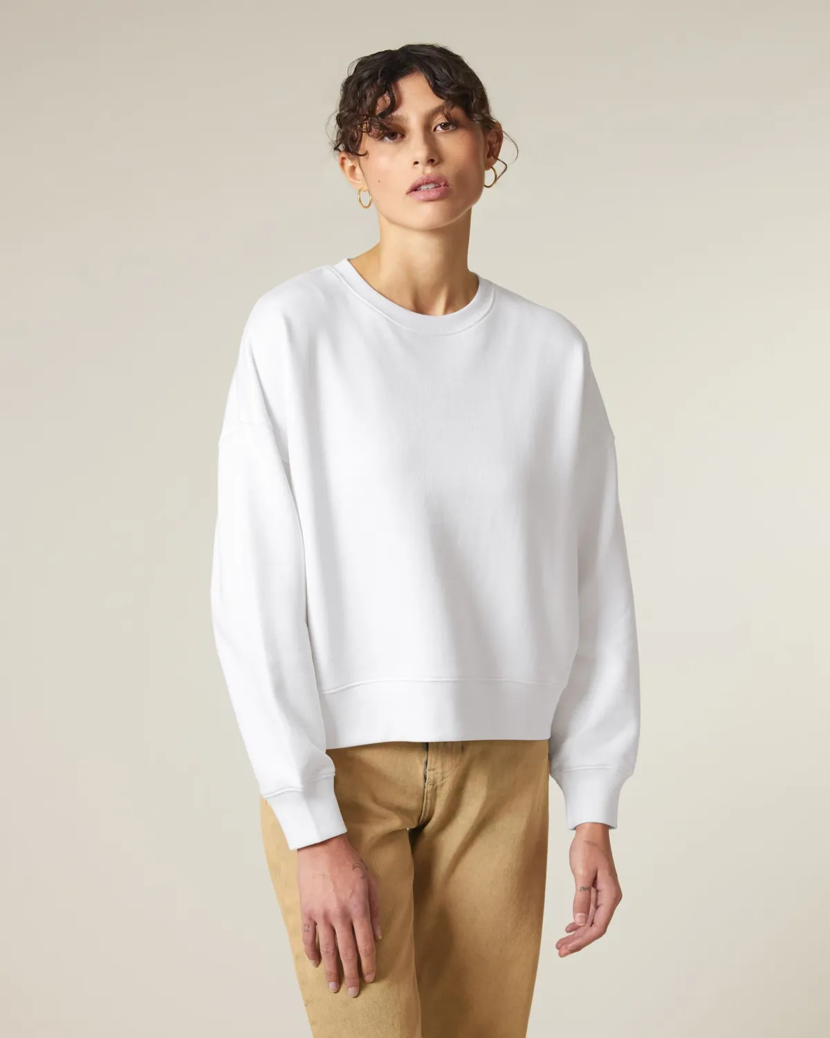 Stella Alma in white, voorkant