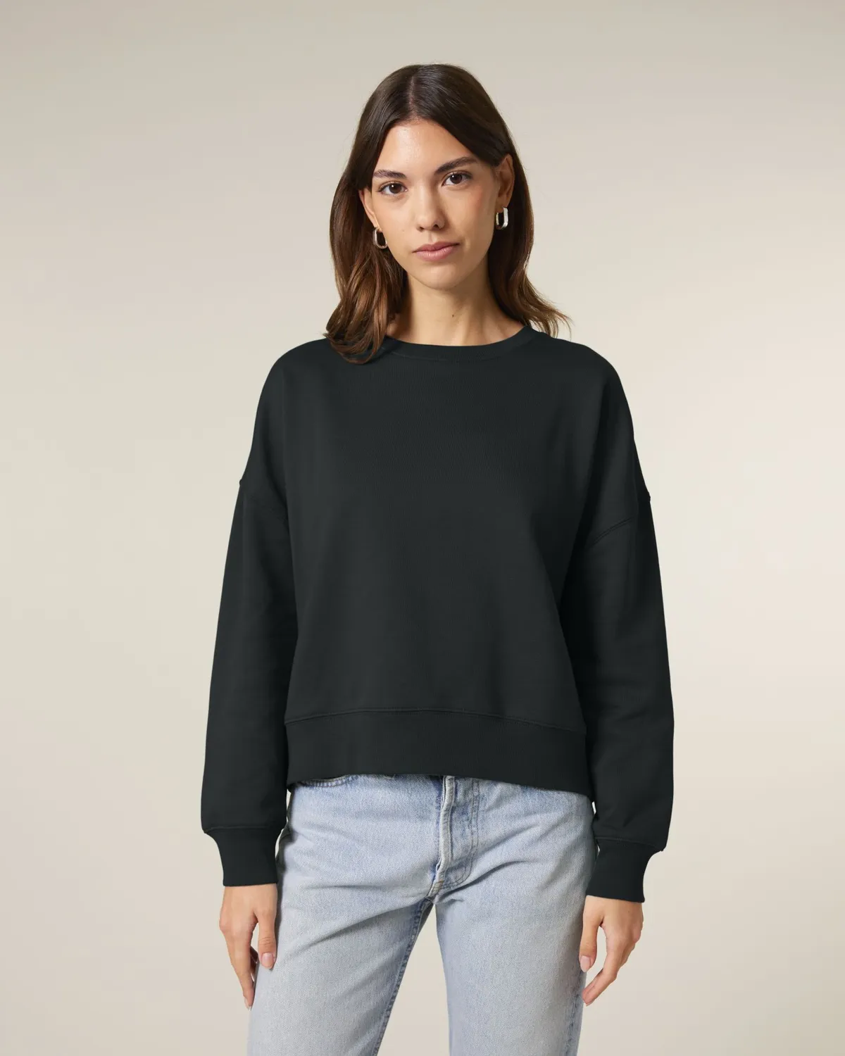 Stella Alma in black, voorkant