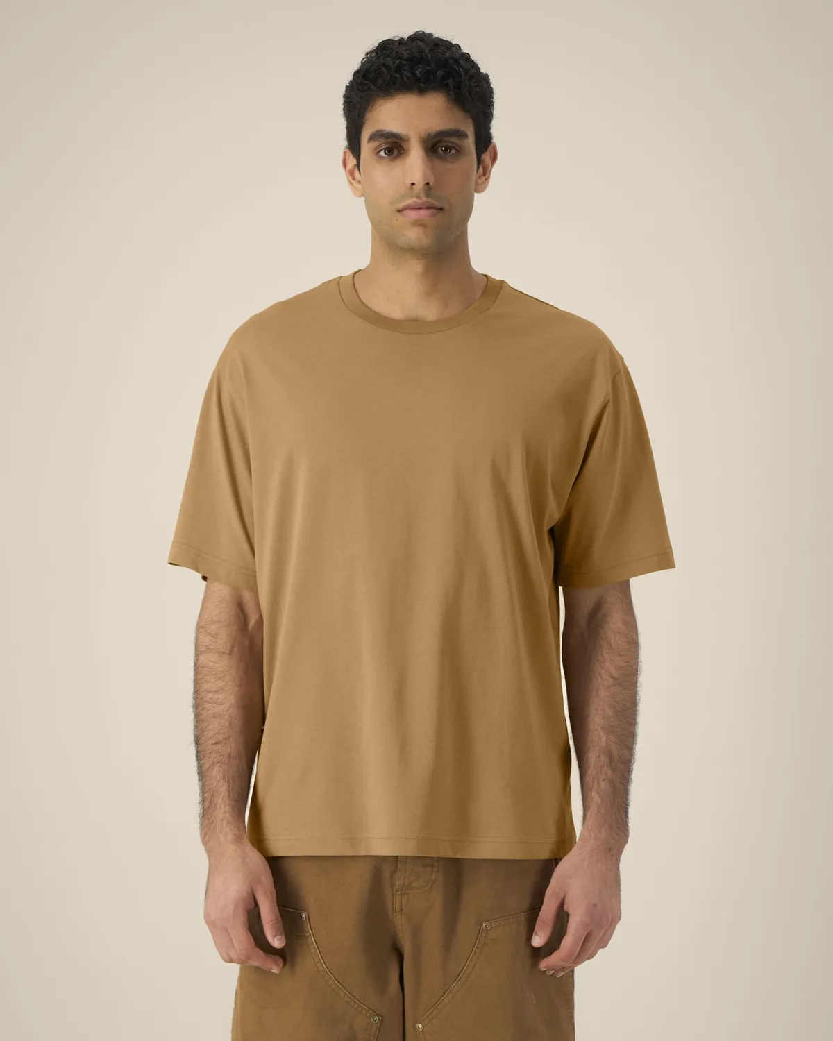 Breezer in grounded beige, voorkant