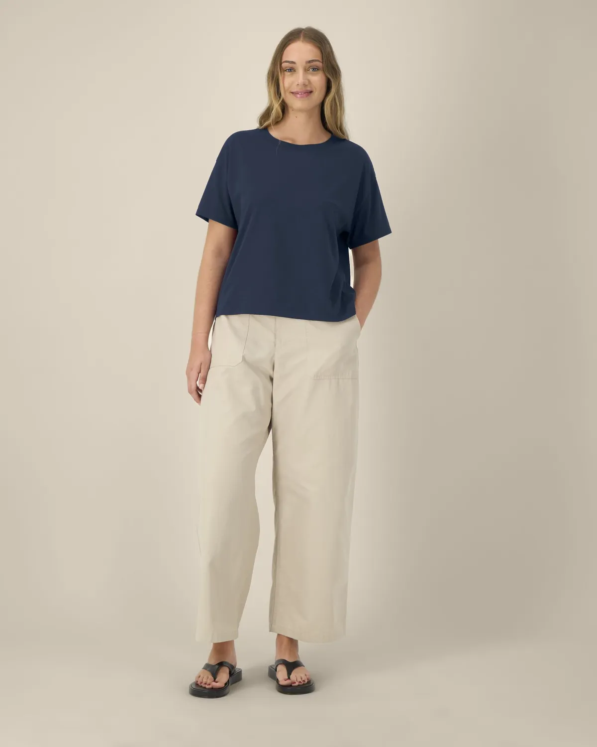 Stella Etta in french navy, voorkant