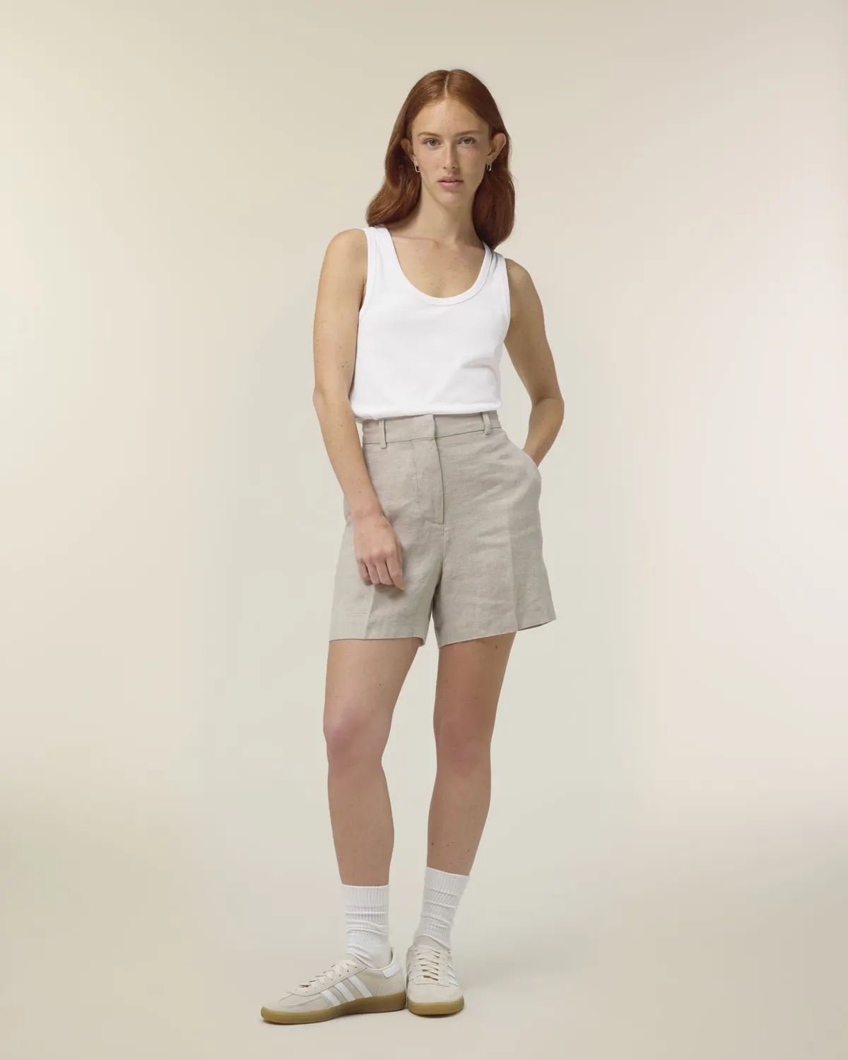 Stella Ava in white, voorkant
