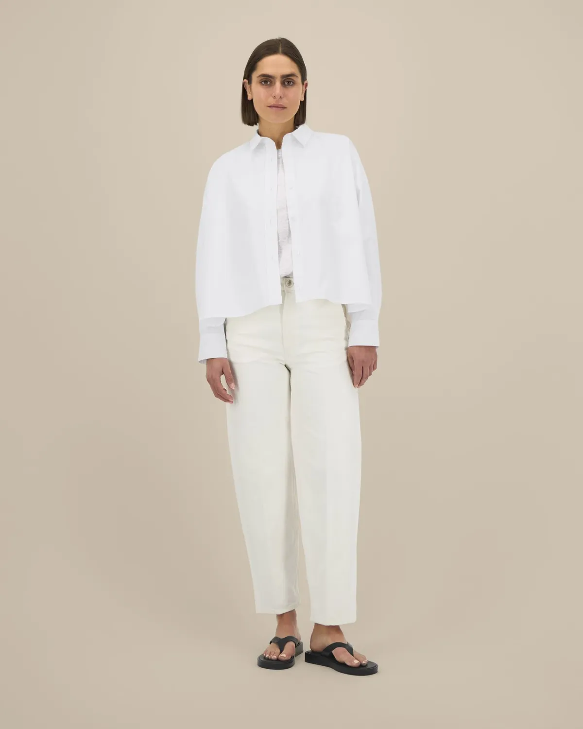 Stella Harper in white, voorkant